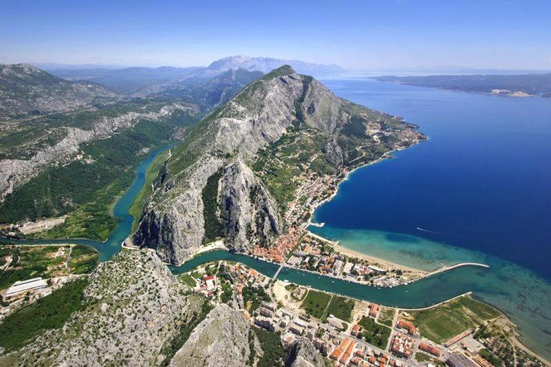 Penthouse Maremonte Apartment Omis Exterior photo
